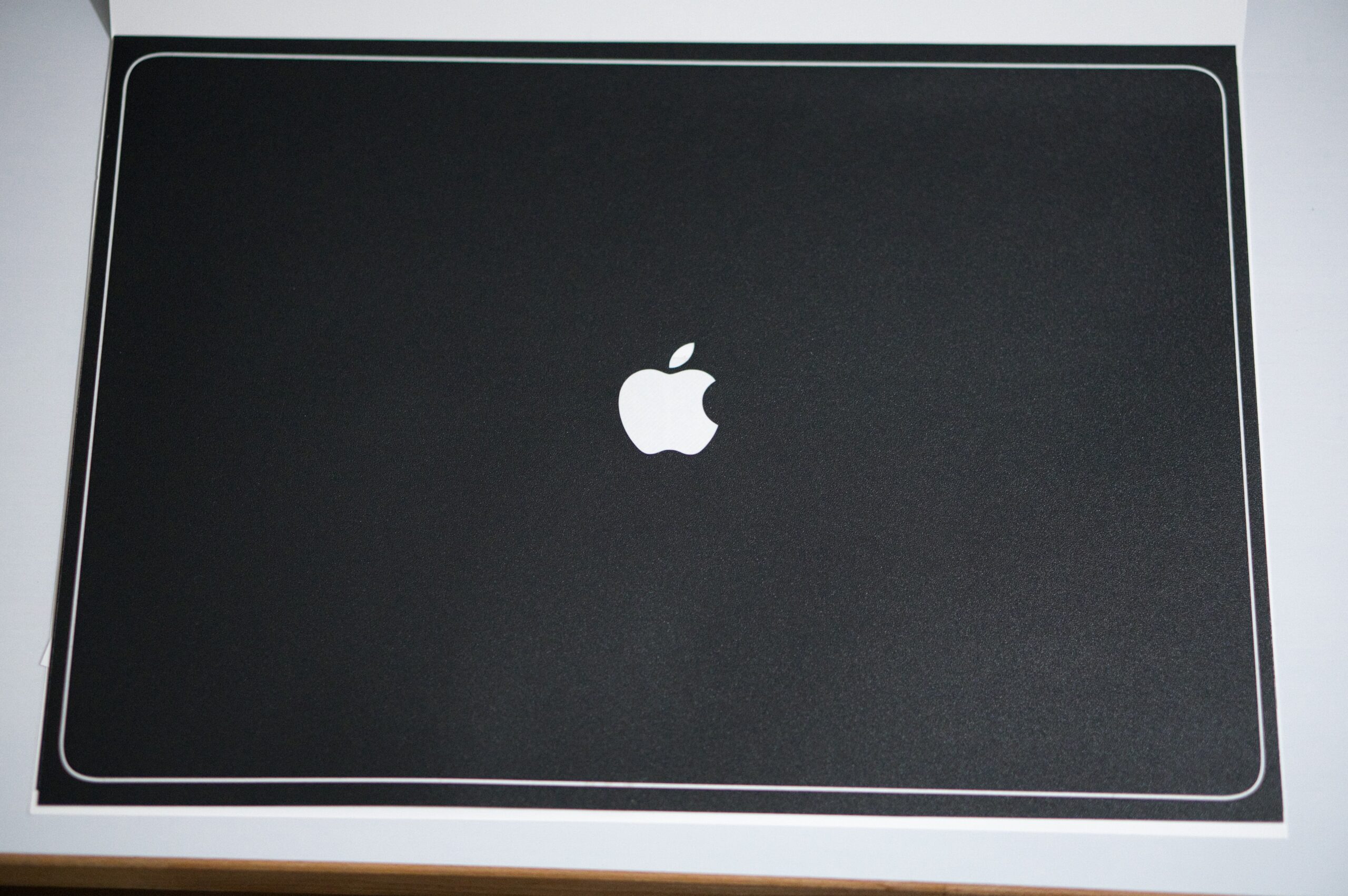 MacBook Pro スキンシール天板用シートの全体