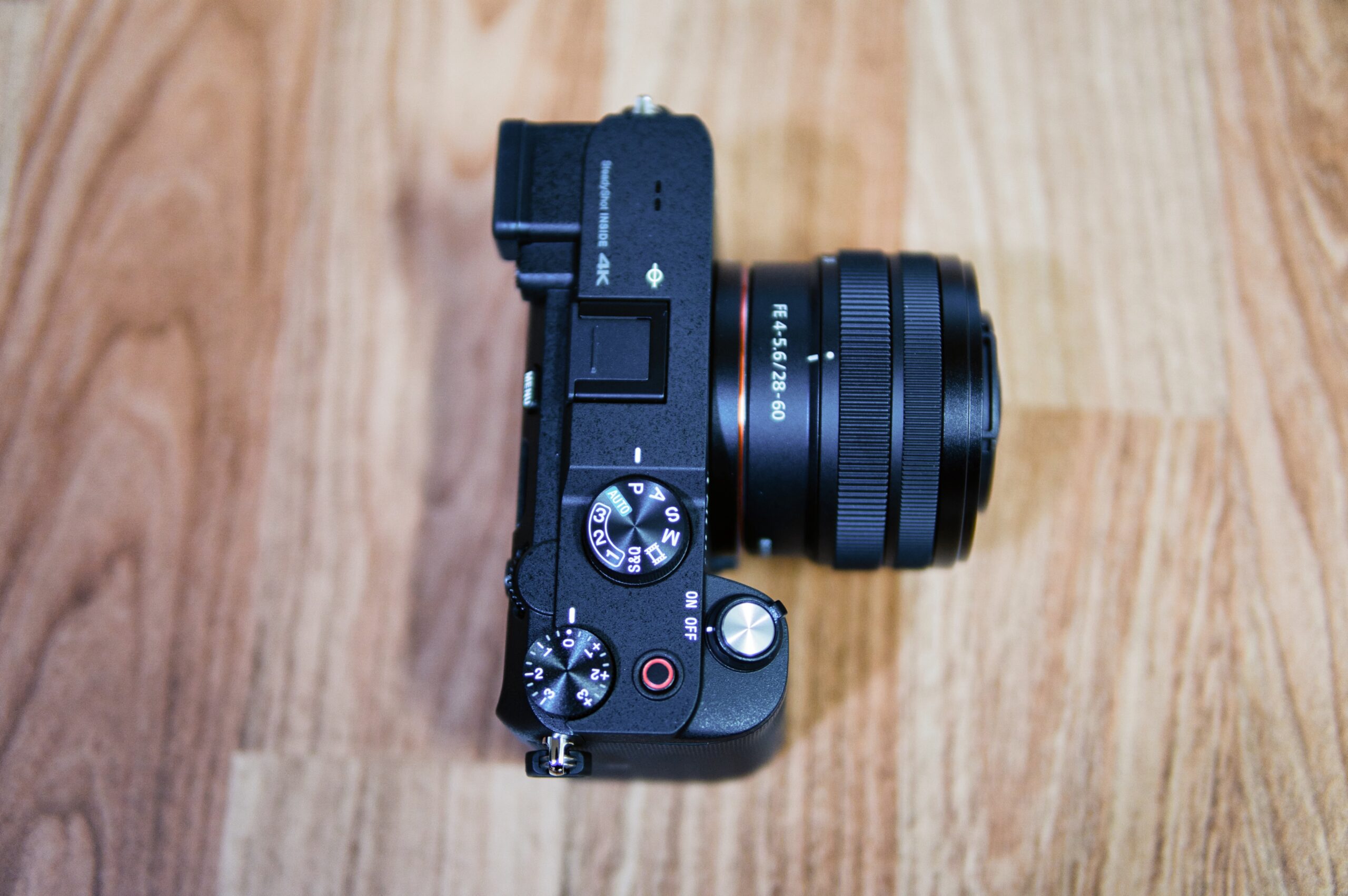 α7C に NP-FZ100 を装填した底面