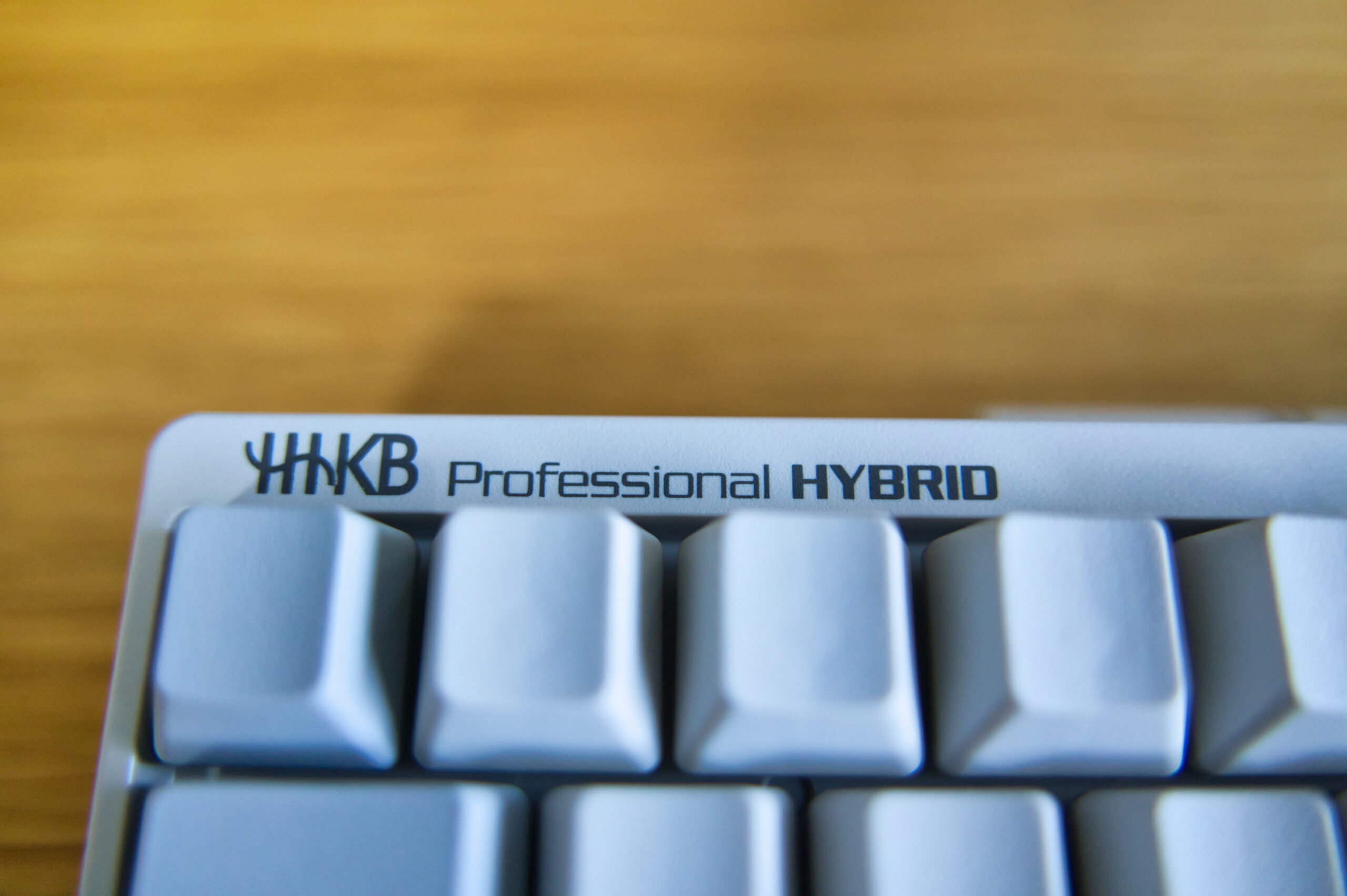 HHKB Professional HYBRID MacBook Pro と並べた使用シーン