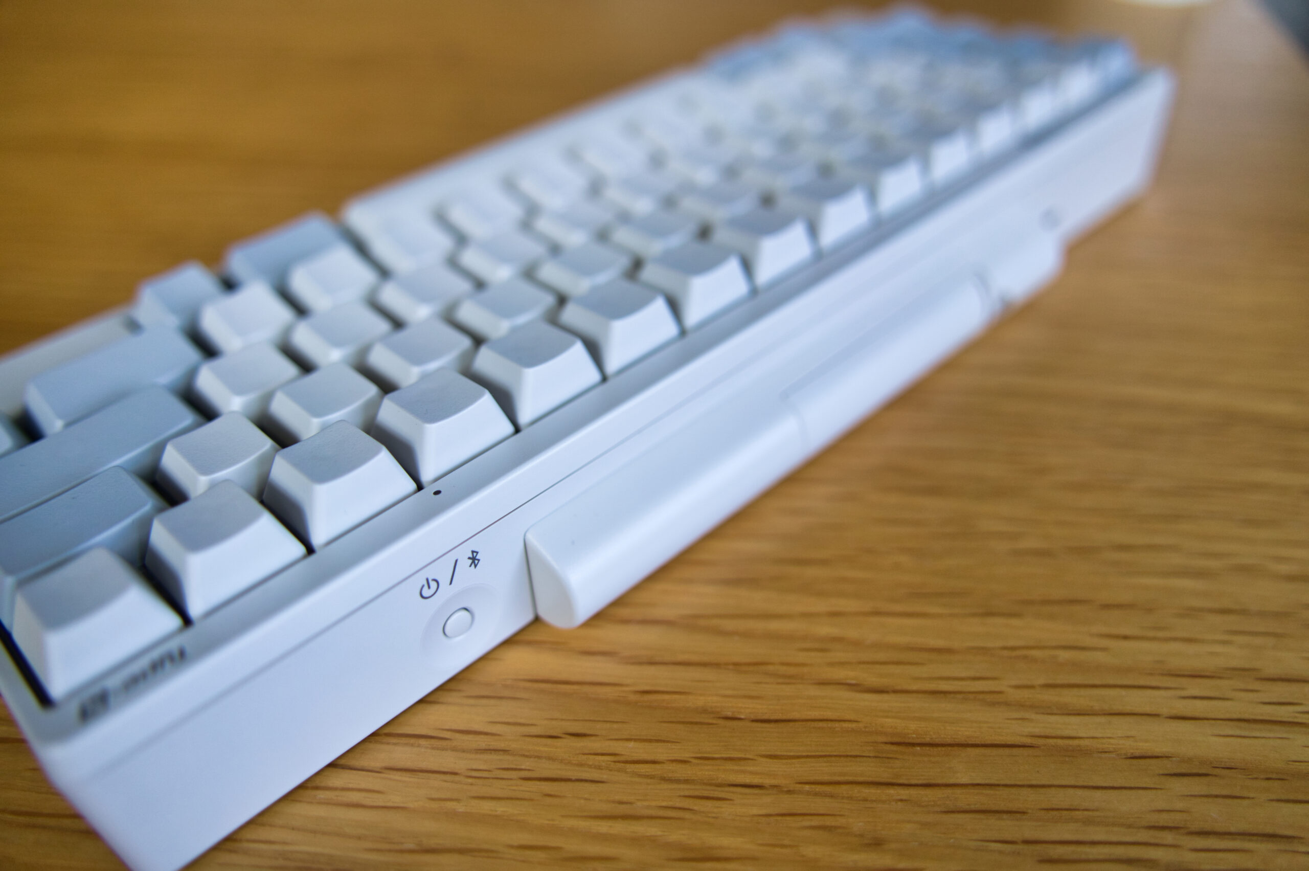 HHKB Professional HYBRID 有線接続 デスク使用
